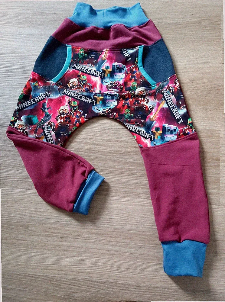 roteJogginghose,Computerspiel-Fans,angerauter Sweat,Gr.122/128,selfmade,Freizeit