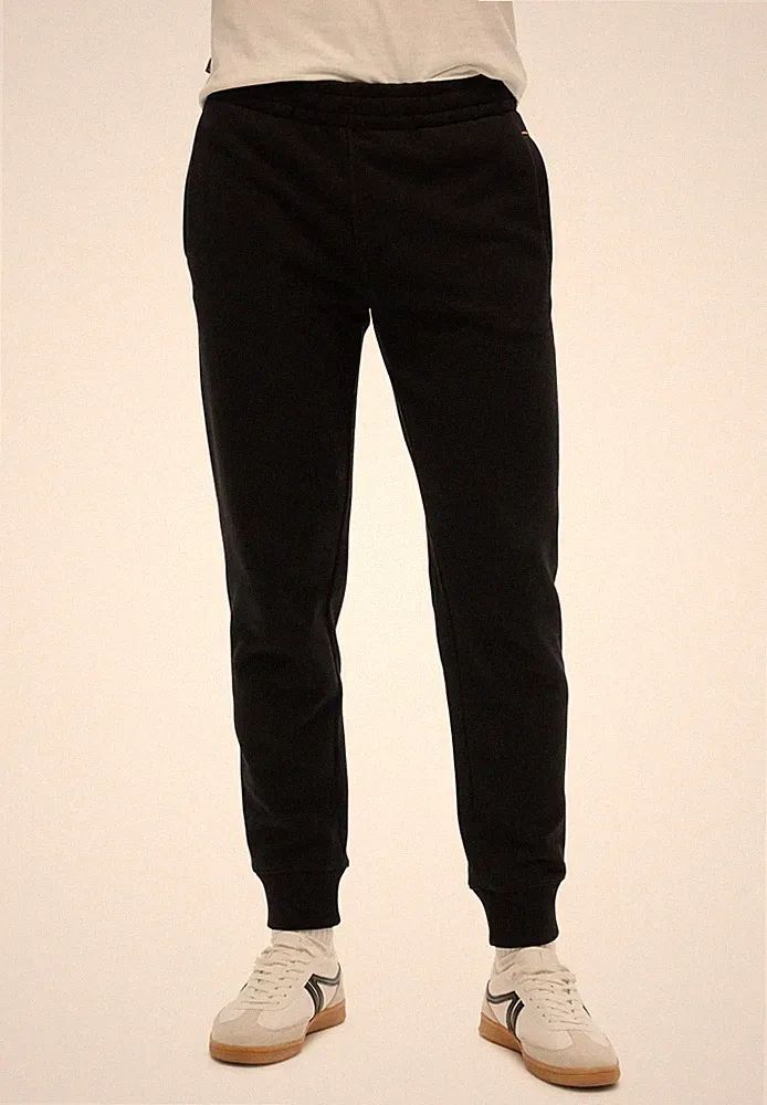 SUPERDRY Herren Jogginghose Essential Log aus Baumwolle/Fleece Schwarz