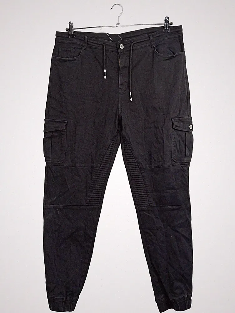 Tazzio Herren Cargo Jogginghose 2XL Schwarz Streetwear