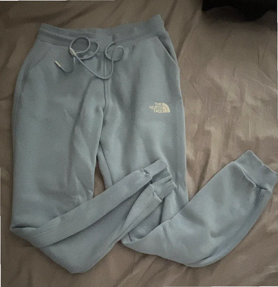 The North Face Damen Jogginghose S Blau, elastischer Bund, Zugband, Tapered