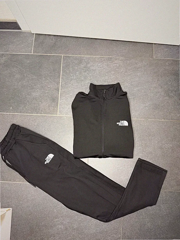 The North Face Herren Jogginghose schwarz Logo, elastischer Bund, Schnürung