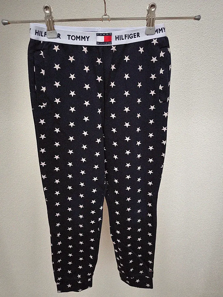 Tommy Hilfiger Jogginghose Jogger Sterne Gr. 128/140 8–10 Jahre