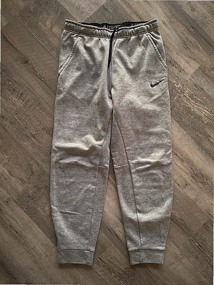 Trendiges Herren Jogginghose v. Nike, Gr. L, grau, top