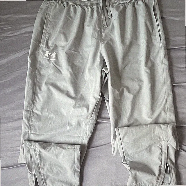 Under Armour Herren Trainingshose Grau XL