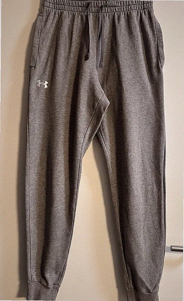 Under Armour Herren Trainingshose Hose Gr.S/M Jogginghose