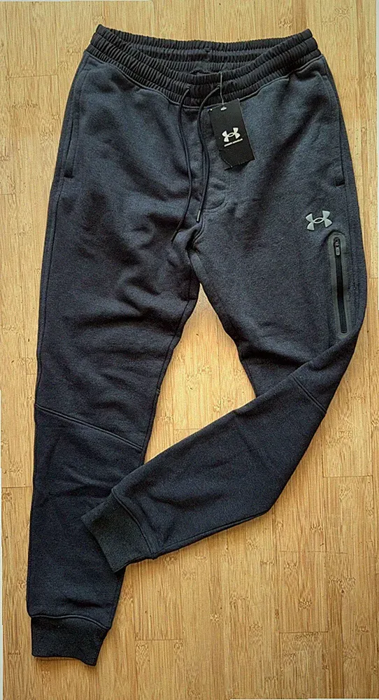 Under Armour Jogginghose Gr. M **NEU**