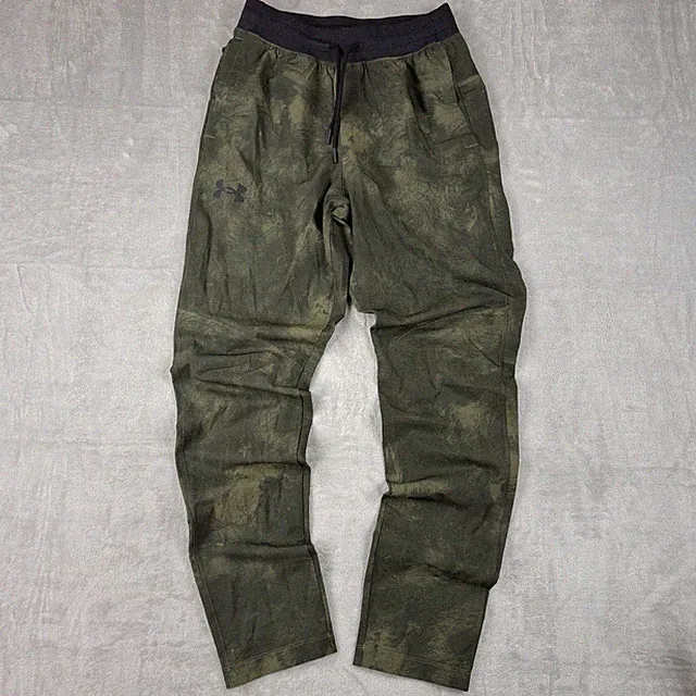 Under Armour Men's Elite Green Camo Tapered Printed Joggers SizeS Zip Pocket Gym