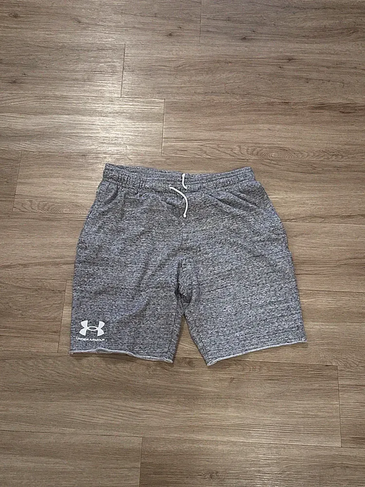 Under Armour Sweathose Shorts Größe XL