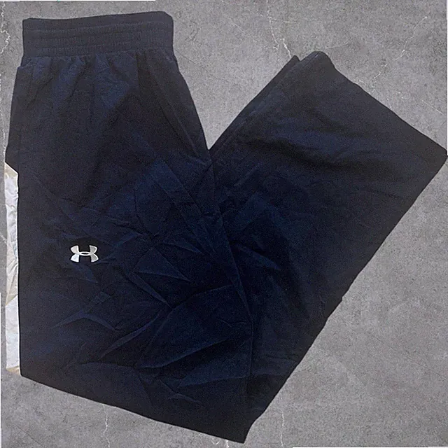 Under Armour Track Pants Blau ￼
