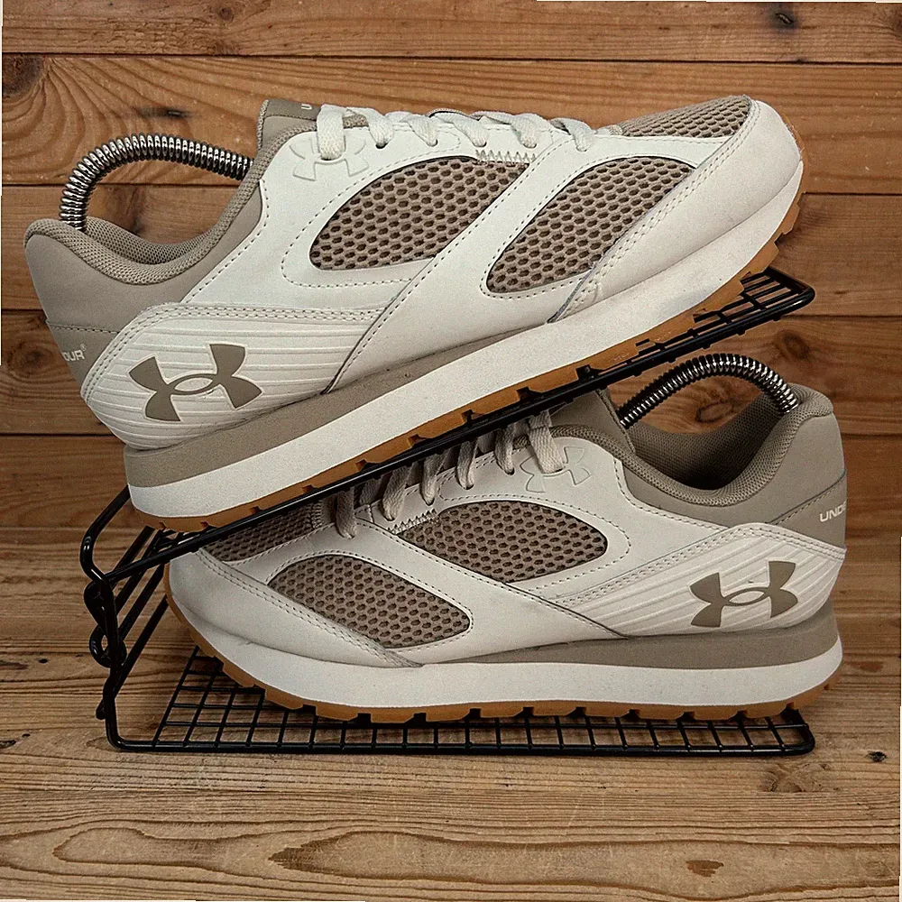 Under Armour Turnschuhe Herren Größe UK 7 Jogger Braun Beige Laufen Fitnessschuhe UA
