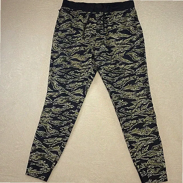 Under Armour Unstoppable Joggers XL Pants Black Green Camo Stretch 1352027-002