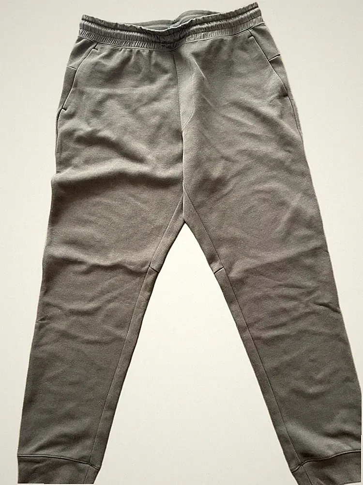 UNIQLO+J Jogginghose Oliv Khaki Slim Fit L Gebraucht