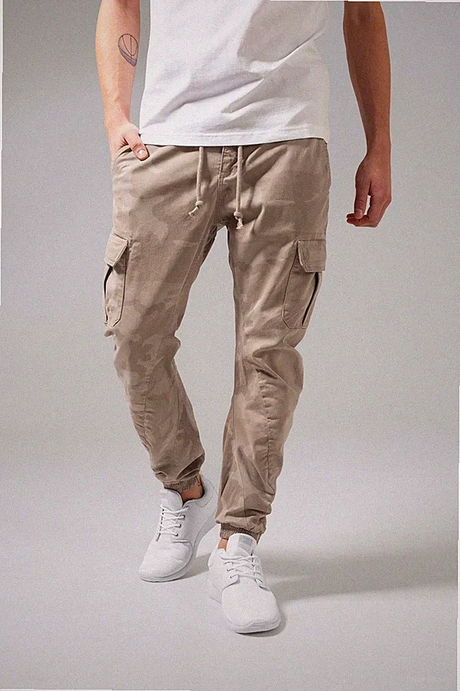 Camouflage Chinohose