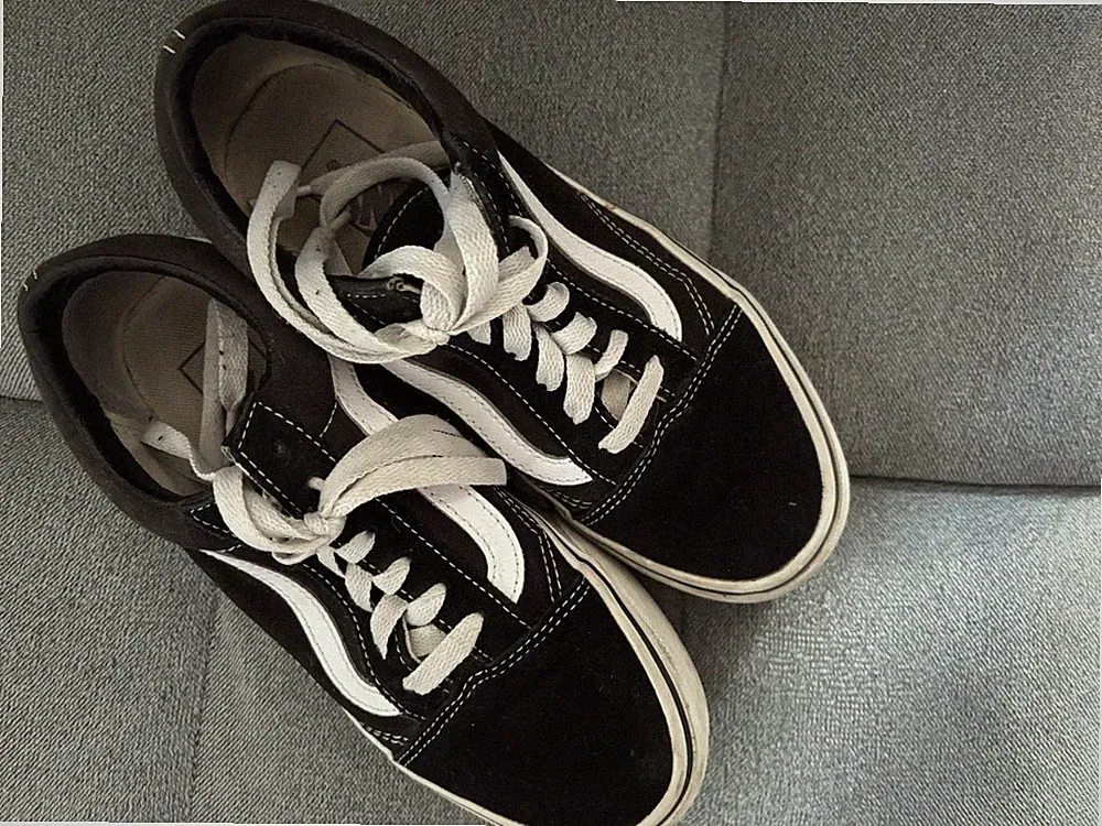 VANS Old Skool Herren Sneaker Low Top Wildleder Schwarz/Weiß Schnürung 36