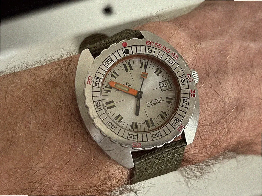 Vintage Doxa Sub 300t Uhr