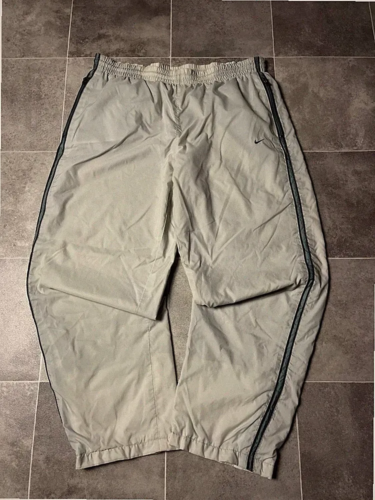 Vintage Nike Trackpants y2k baggy Jogger Jogginghose Sport hellgrau/babyblau (M)