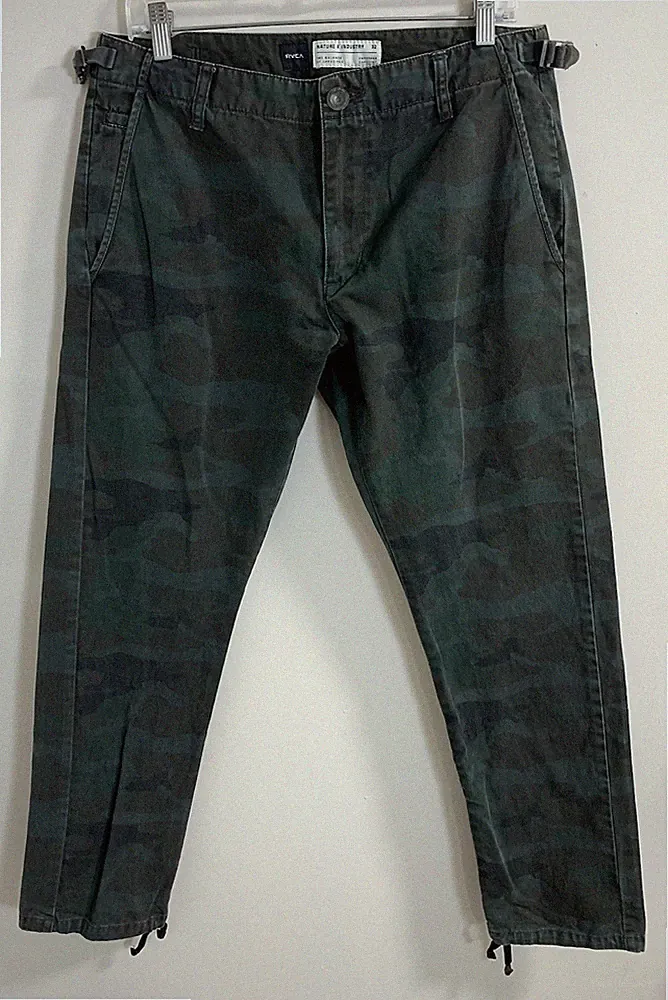 Schnalle Chinohose