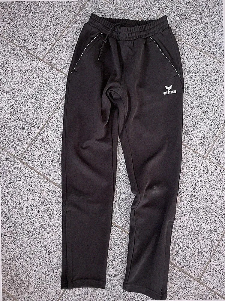 Zwei Jogginghosen 152 Erima und s.Oliver Fußball Hose, Trainingshose